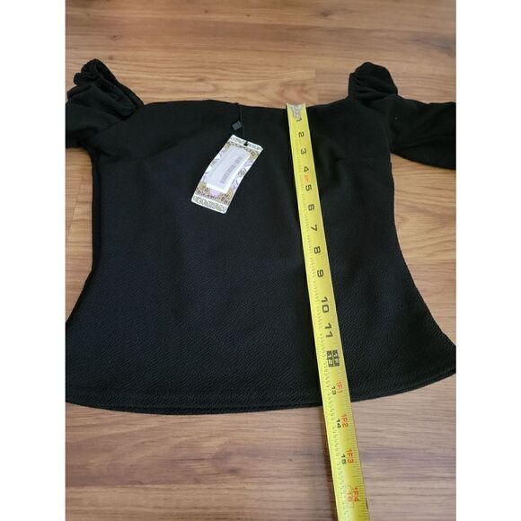 NWT Boohoo Off the Shouder Top - Picture 6 of 6